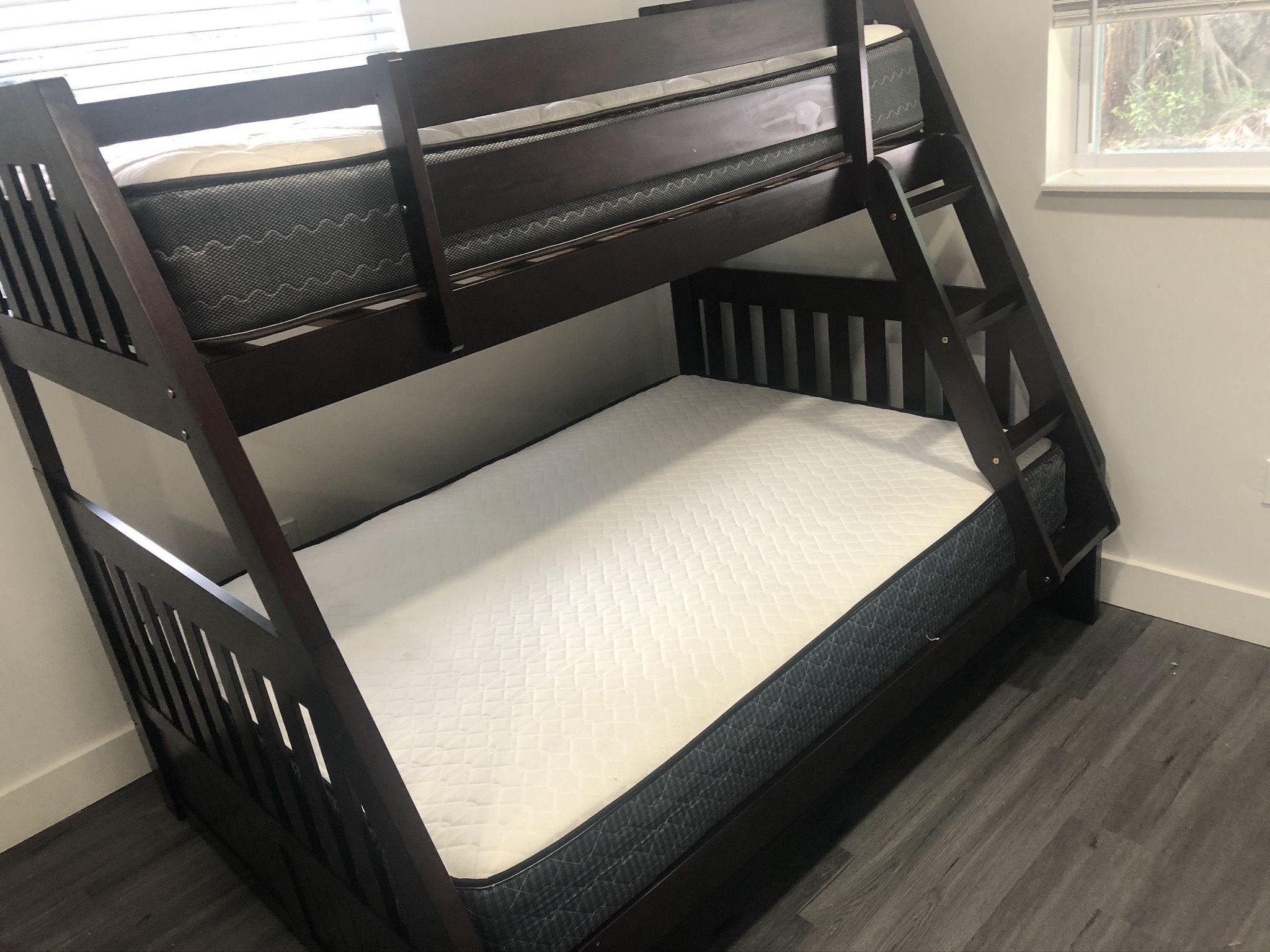 Twin over full size bunk bed frame new in the box with the mattresses and free shipping