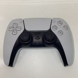 PLAYSTATION 5 CONTROLLER