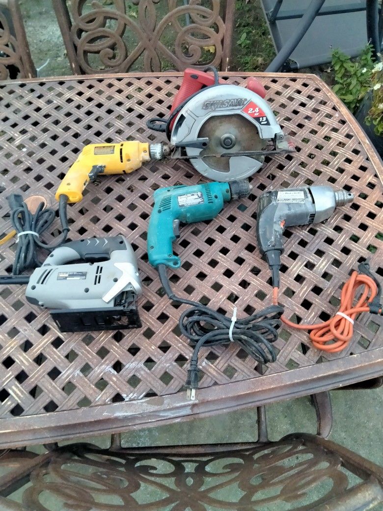 6 Tools Lot