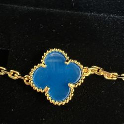 Van Cleef & Arpels Vintage Alhambra Agate Bracelet 