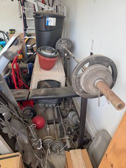 Weight bench and 45lb Bar