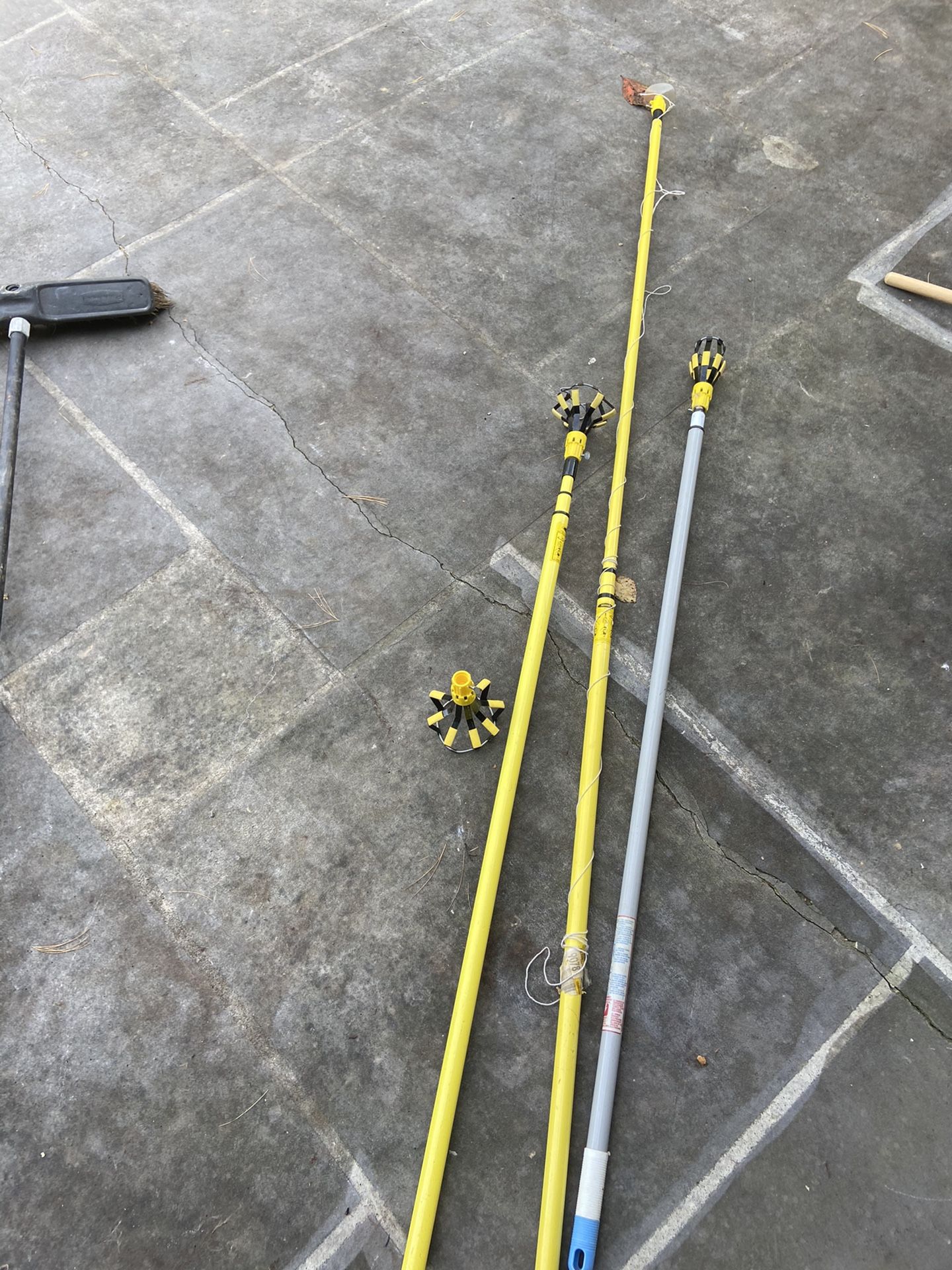 Light bulb changing tools for ceilings 20 feet