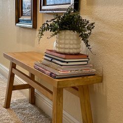 Solid Entrance/Hallway Bench