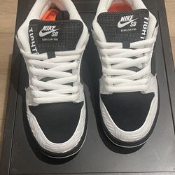 Nike SB Low Dunks (6M, 7.5 W)