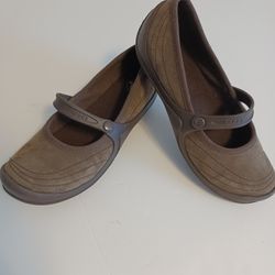 New Brown Crocs Women's Size 8W