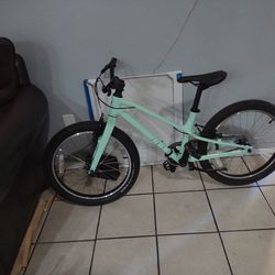 light new 20-in specialized bike less than 5 minutes on it