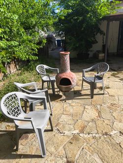 Back Yard Fire Pit Fish Mouth With Chairs