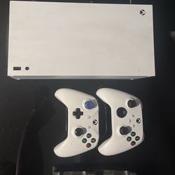 Xbox series x white con control y audífonos