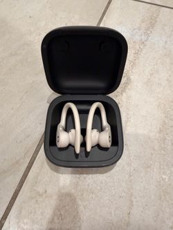 Powerbeats Pro Wireless Earphones Ivory