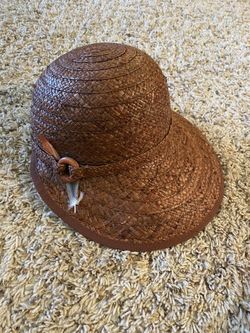 Liz Claiborne straw golf visor