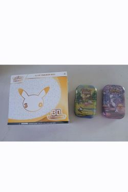 Pokémon 30th Celebration Elite Trainer Box + 2 Mini Tins