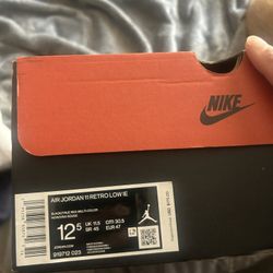 Low Top Jordan 11 IE Bred