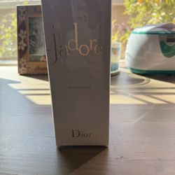 Dior Jadore Perfume