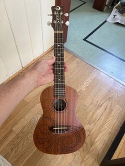 Luna Ukulele