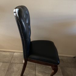 Armless Chair