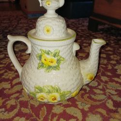 Beautiful Large Vintage Teapot Cookie Jar 