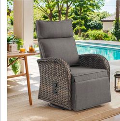 New Wicker outdoor reclining chair