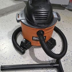 RIDGID Vacuum