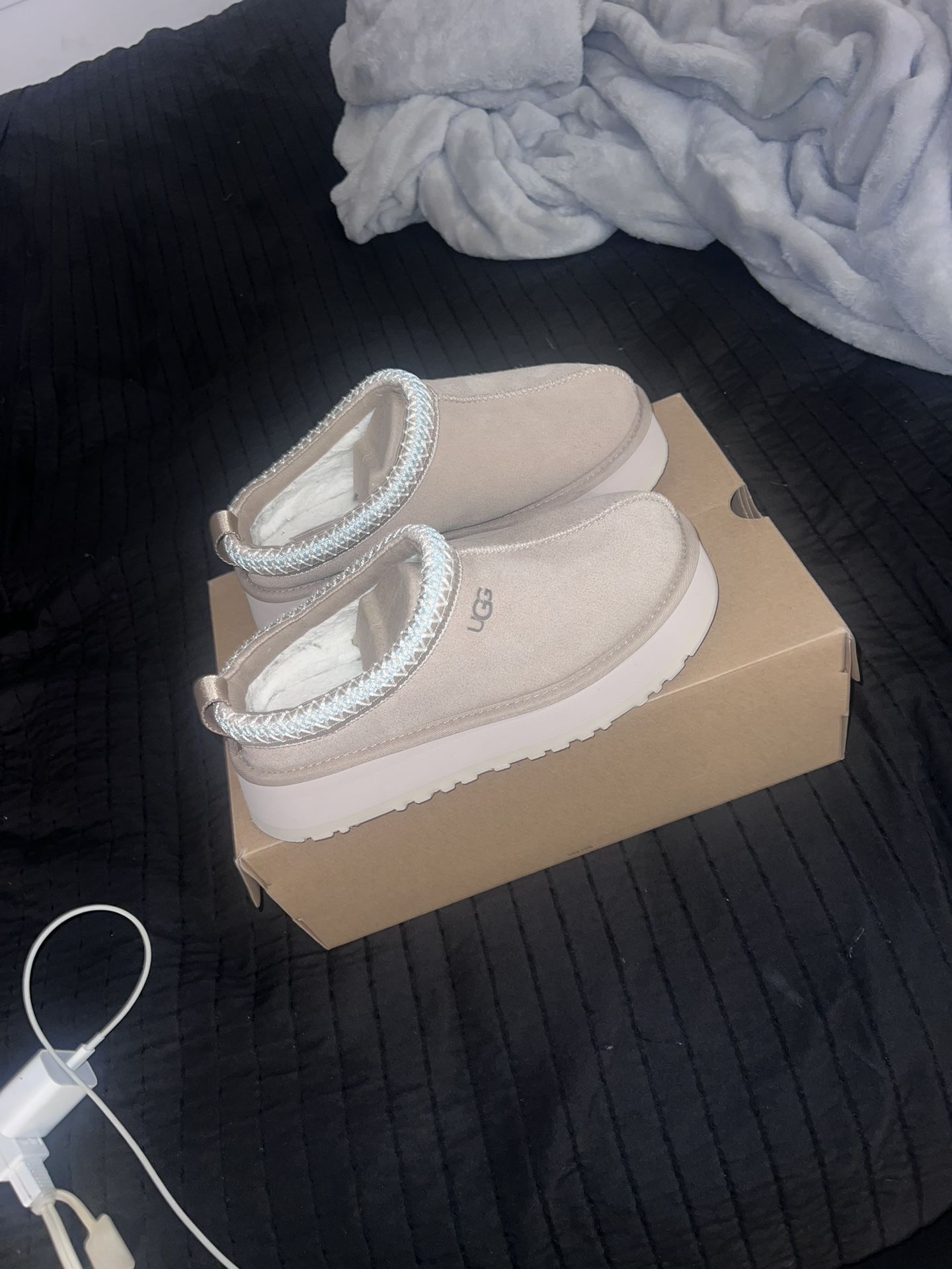 Ugg Tazz Size 8