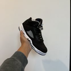 Used Jordan 5 Oreos 