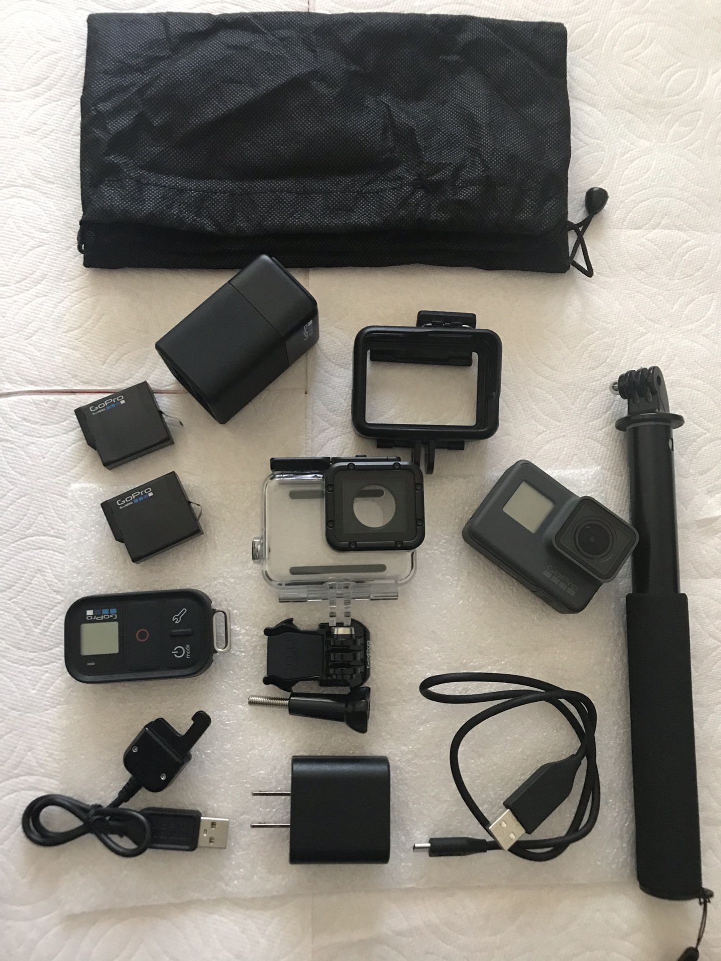 GoPro Hero 5 Black: with lot of accessories