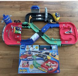 VTech Go! Go! Smart Wheels Checkered Flag Motorized Track Set