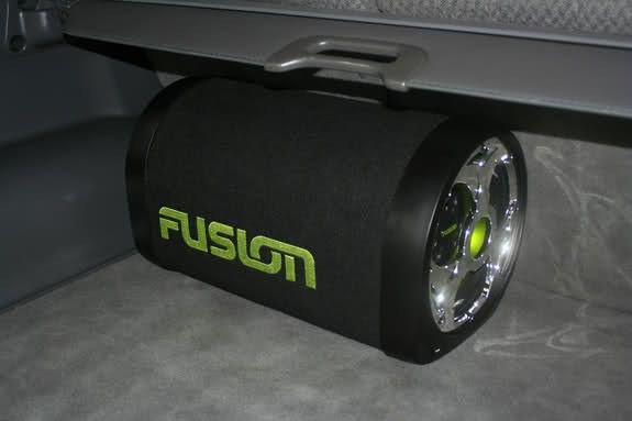 10" Fusion Bazooka subwoofer w built in amp