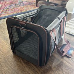Pet Carrier - Small Dog Or Cat 