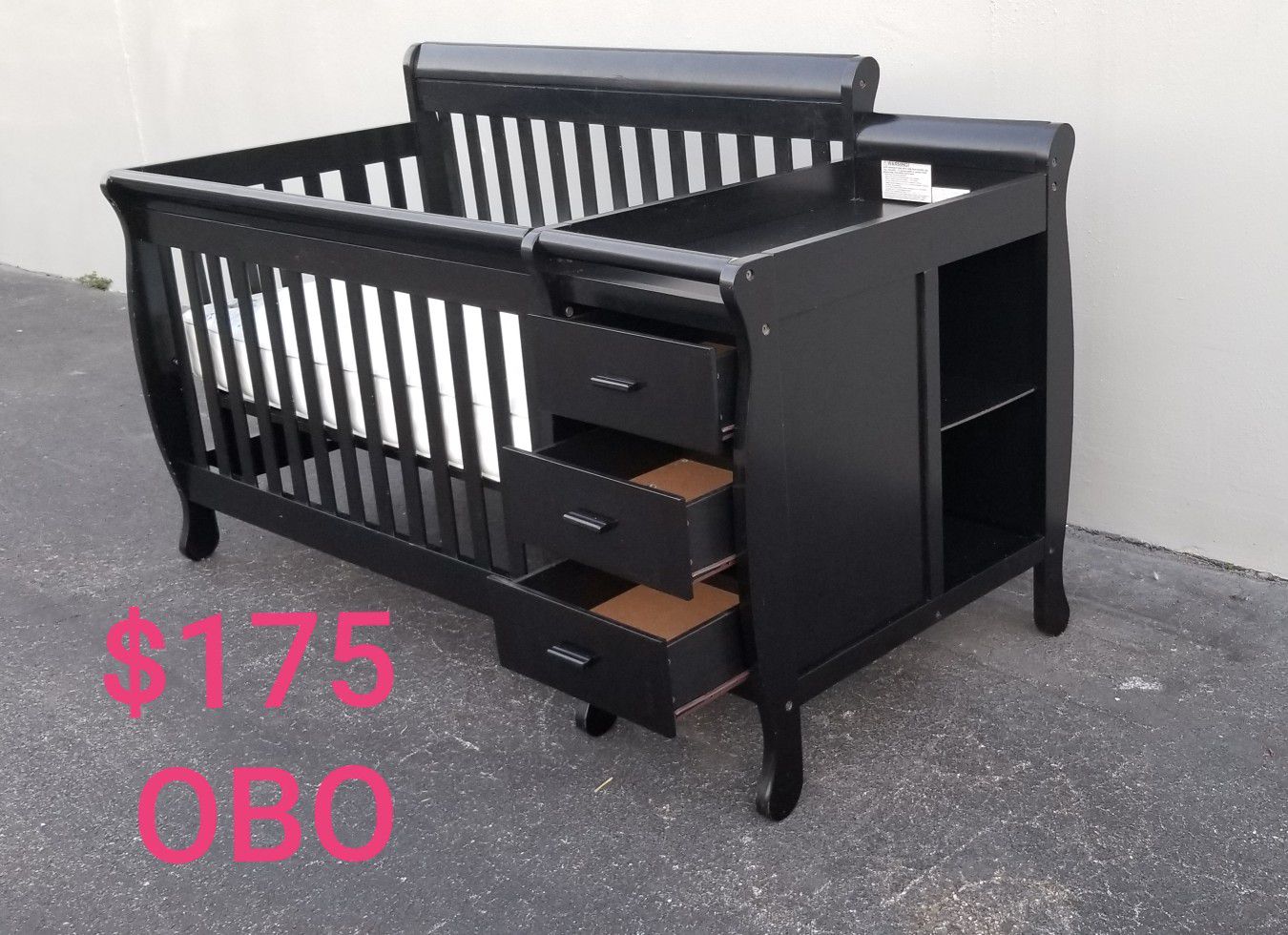 4 IN 1 CONVERTIBLE BABY CRIB WITH CHANGING TABLE 3 DRAWERS AND SIDE SHELF COMPLETE WITH MATTRESS