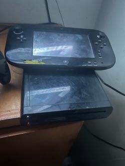 Nintendo Wii U Console Bundle + Extras