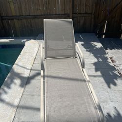 1 x Pool Lounge Chair 