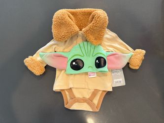 Baby Yoda outfit 0-3 months