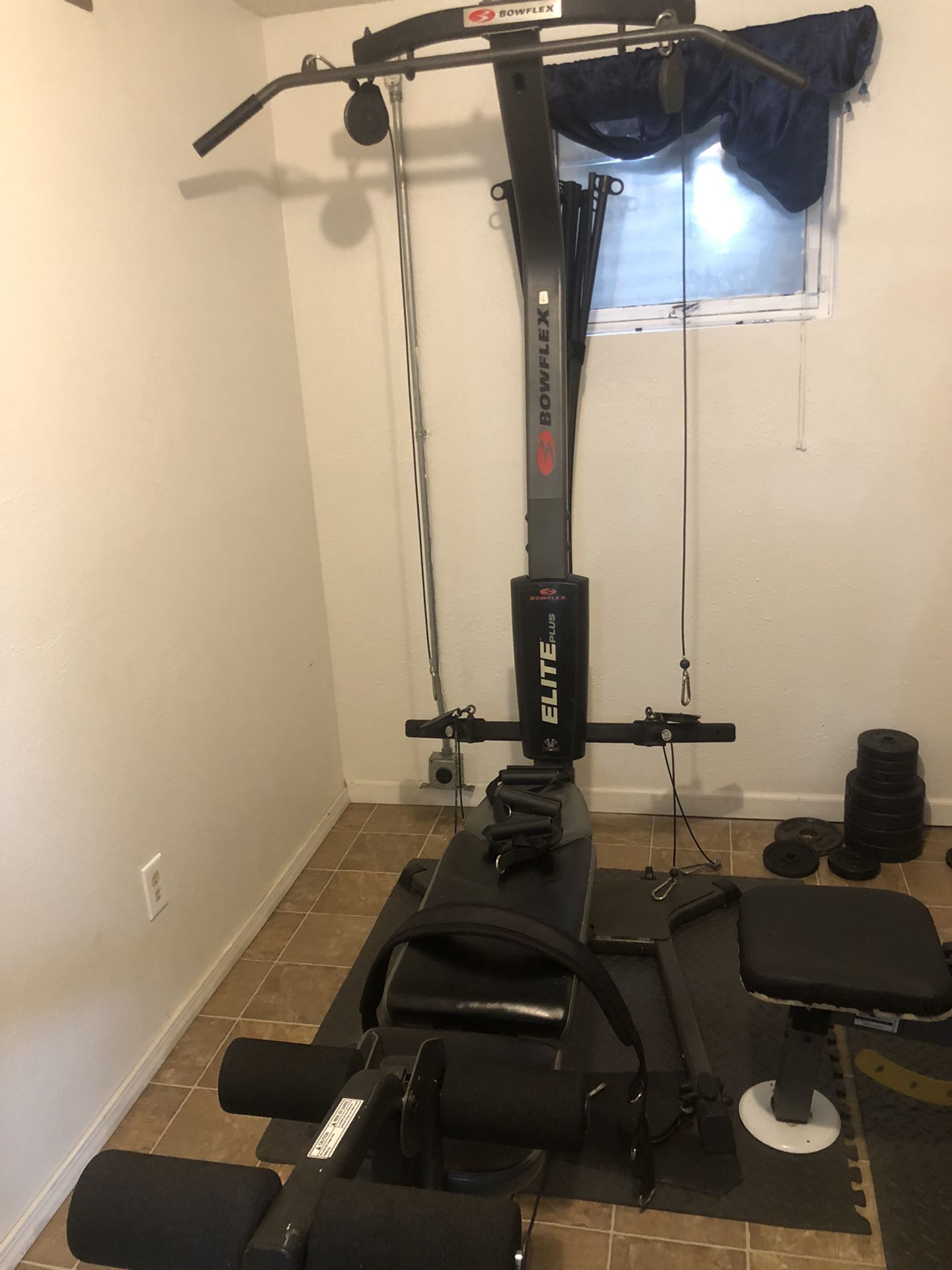 Bowflex With Leg Extension And Lat Pulldown