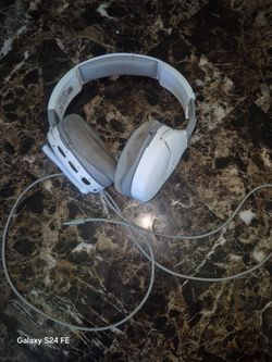 White headset