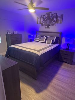 Queen Bedroom Set Dark Wood Frame