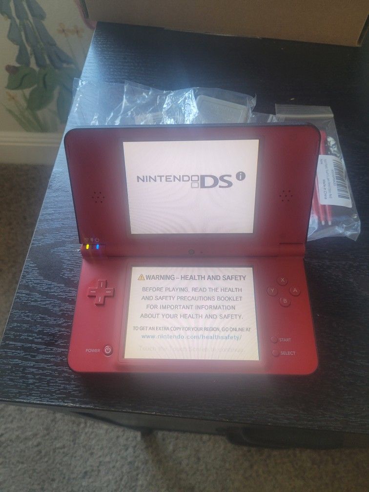 Nintendo DSi XL