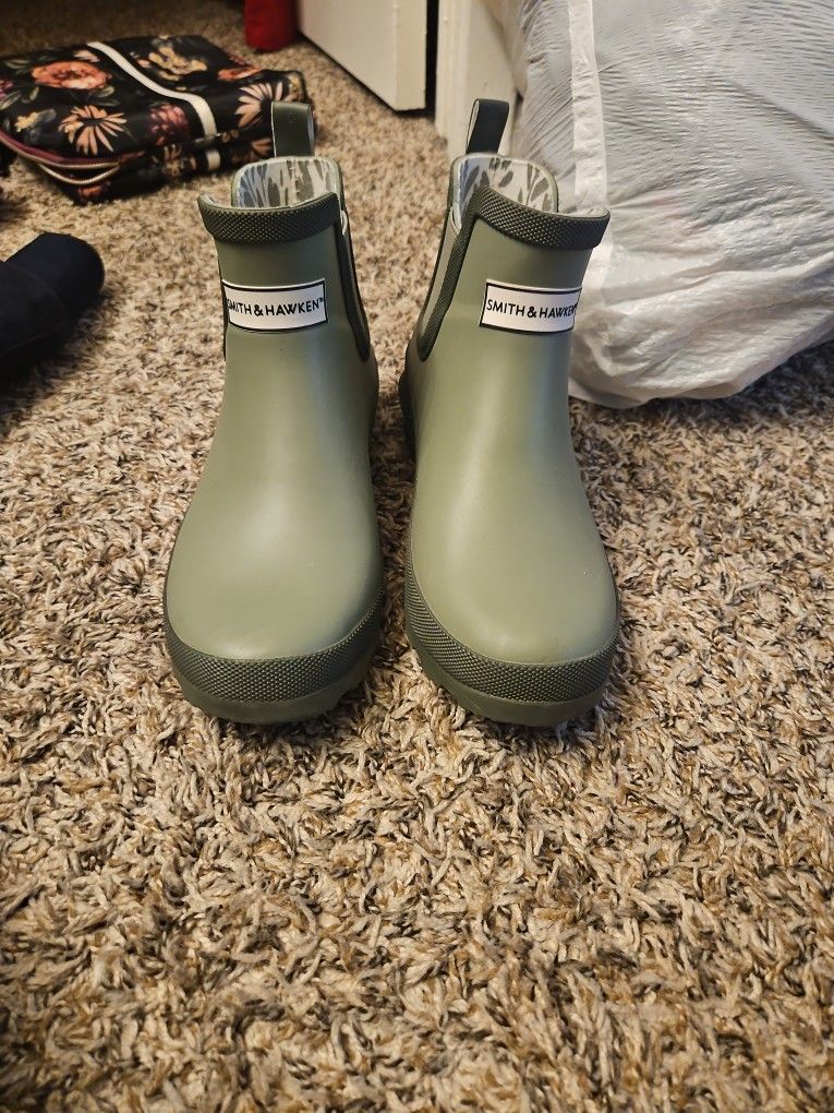 Garden Boots Size 7