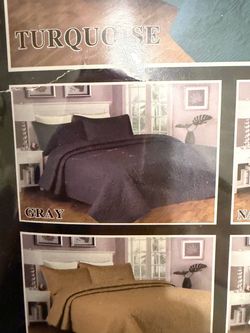 Blanket / twin size comforter