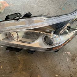2015-16 Nissan Murano Left Driver Headlight 