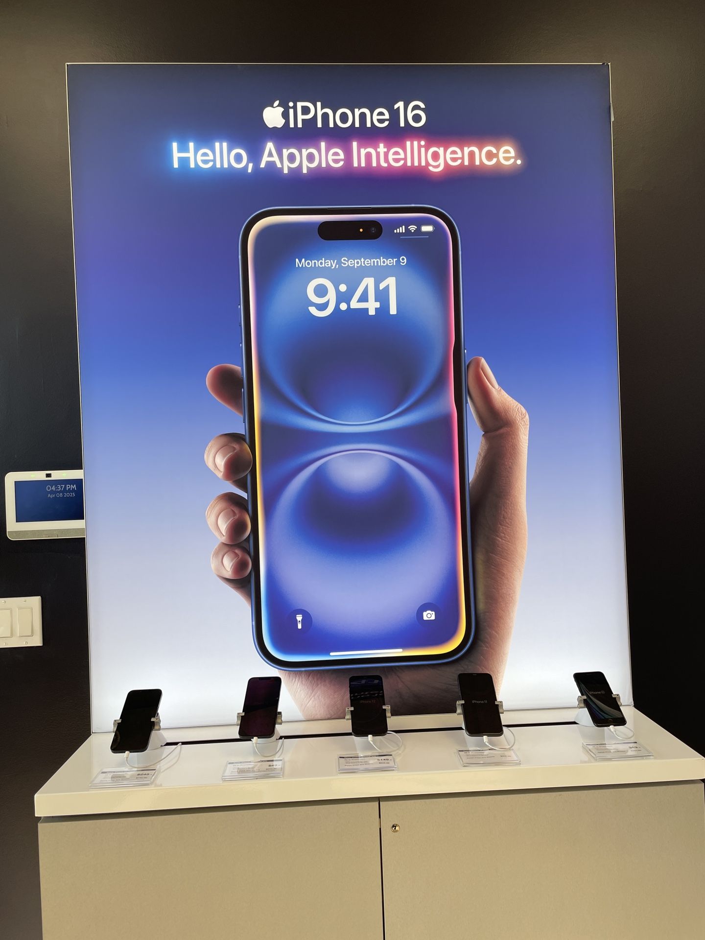 Total Wireless Store @ Franklin Park.