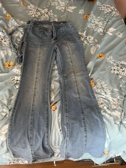 SHEIN FLARED JEANS
