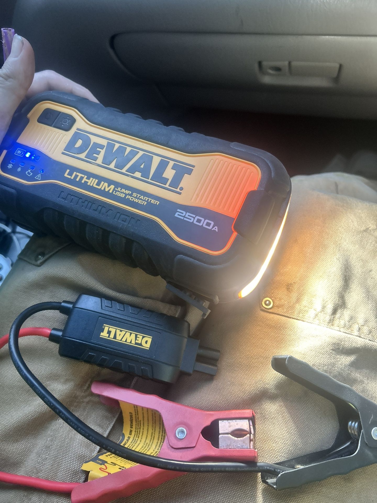 Dewalt Lithium Power Box / Jumper Box 