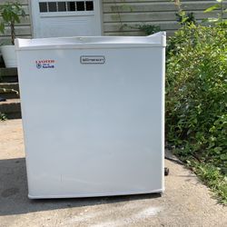 Mini Refrigerator 