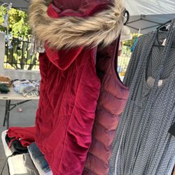 Women’s Sweaters/ Coats/ Jackets 