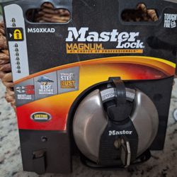 Master Lock Magnum