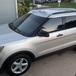 2019 Ford Explorer
