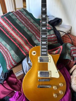 Gibson les Paul style guitar