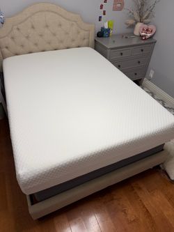 Full size mattress