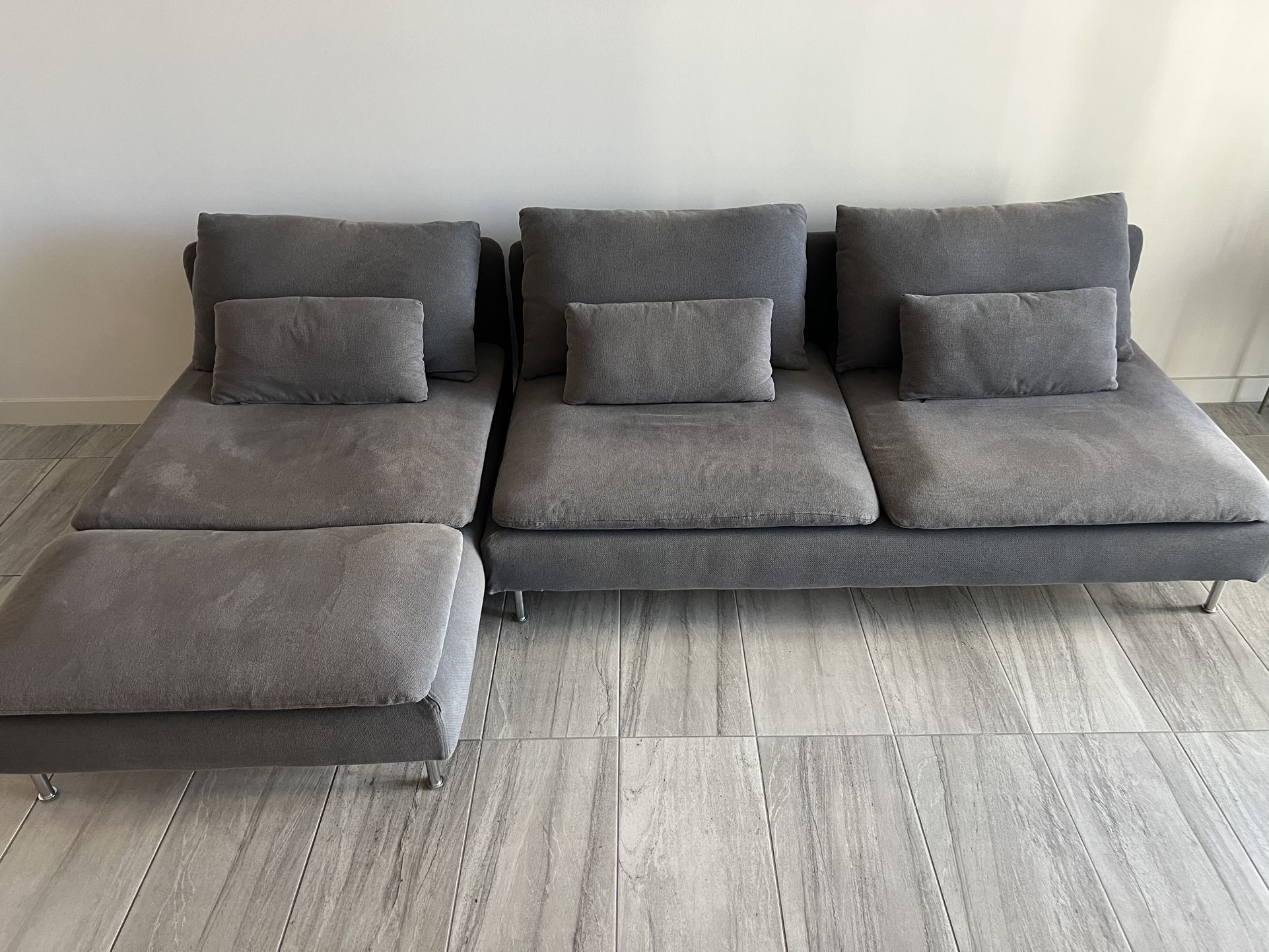 Modern Minimalist Sofa With Chaise - Söderhamn