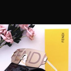 Pretty 🤩 Glasses 🤓 